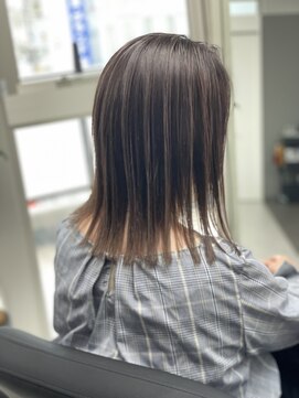 アユニ(Auni) 抜け感ストレート