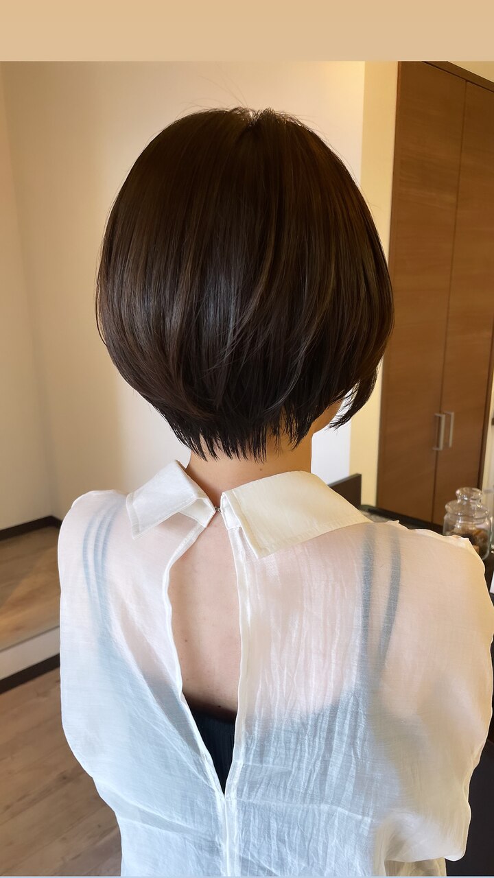 切りっぱなしボブハイライトベージュカラーショートレイヤーロブ