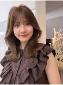 くびれヘアレイヤーカットシースルーバングベージュカラー