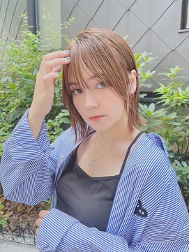 シエスタ バイ アンブルリュクス(siesta by amble luxe) 大人可愛い20代30代似合わせくびレイヤーセミディシアーカラー