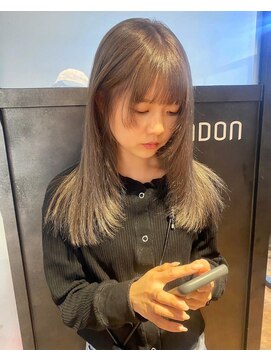 ナンバー エリュン 秋田店(N°Elune) グレージュカラー