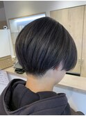 ブリーチ,ダブルカラー,グレー,刈り上げマッシュスタイル
