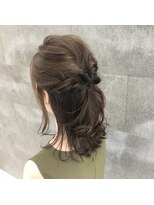 ラーミ(Raami)&nbsp;【艶髪】ヘアアレンジスタイル