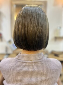 クオリア(QUALIA) 透明感オリーブベージュ×小顔顔周りボブ/髪質改善 柏 20代30代