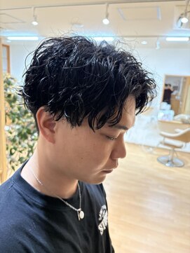 モントゥリー(Mon tree) アップバンクシャドウパーマ