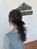 ゴッドヘアーアンドメイク 前橋元総社店(GOD Hair&Make)&nbsp;変形ローポニー