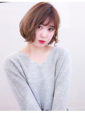 マリアバイアフロート(Maria by AFLOAT) バレイヤージュノーブルショートジェンダーレス前下がりボブ