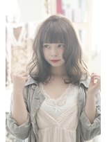 キミ(kimi)&nbsp;【ｋｉｍｉ】鎖骨ラインのクセ毛風無造作ウェーブｘブルージュ