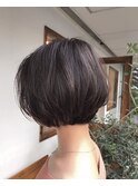 レザーカットでボブ