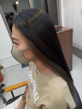 ルピナス 北千住(Lupinus) イヤリングカラー/明るめミルクティー