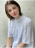 フェザーバングで大人かわいい　カーキグレージュボブ
