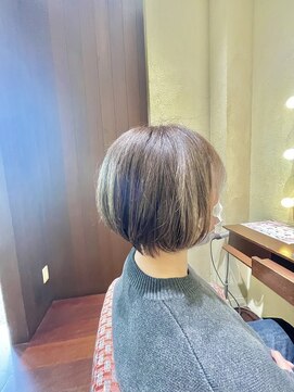 エルサフィロ ヨドヤバシ(el zafiro yodoyabashi) 【el zafiro yodoyabashi】白髪馴染ませカラー×ショート