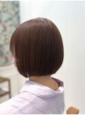 ワントーンのモカベージュ/ミニボブ