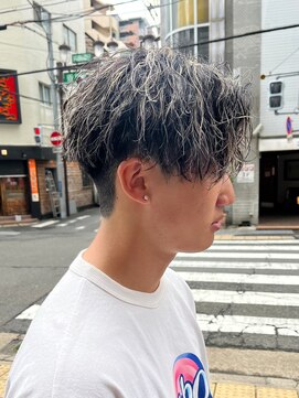 エルマーク 梅田(L-MARK) メッシュハイライトスパイラルパーマツイストパーマツーブロック