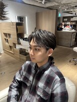 ウノプリールヴァモス(unopulir Vamos)&nbsp;大人メンズニュアンスパーマ刈り上げセンターパート