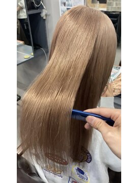 レド(LeDo) ハイトーンベージュ【四日市/ブリーチ/カラー/髪質改善】