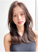 イメチェン外ハネボブ前髪艶感ホワイトブロンドワイドバング