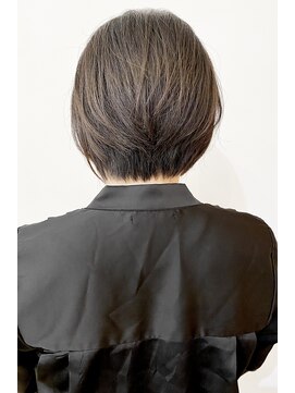 モリオ フロム ロンドン 成増店 【morio成増/一戸】大人かわいい前下がりショートボブ