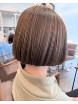 ビズヘアー グランバース(bisou hair grandbase) ベージュ ボブ