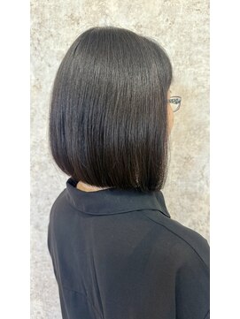 シュガービー(SUGAR-B) 前下がりボブ × 黒髪ストレート