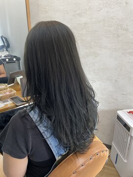 エクラートリアーラ 藤沢店(ECLART Reala) オリーブグレー