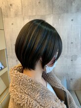 【髪と頭皮を優しく労る】カラーやパーマの残留を徹底除去！健やかな髪へ導く「ヘアデトックス」