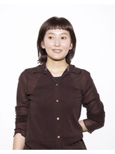 コム(com) 山根 由里
