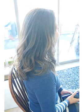 ベル(BELL) グレイカラー（白髪染め）でも透明感と艶☆【BELL桜新町/用賀】
