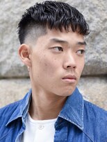 メリケンバーバーショップ コウベ(MERICAN BARBERSHOP KOBE)&nbsp;スーツ短髪ツーブロック束感モテる黒髪シークレットパーマ