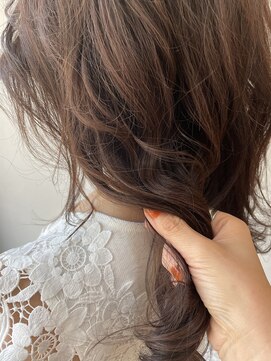 ルカ カメアリ(LUCA) 大人女子色気ある白髪ぼかしハイライトベージュカラー