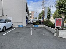 フジ(Fuji)の雰囲気（マンション側に当店の駐車場が2台ございます♪）