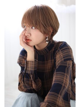 アッシュ 千歳烏山店(Ash) 小顔ショート