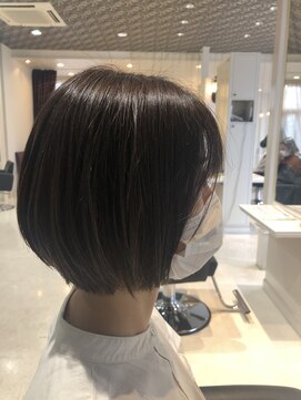 シザーズトリックス ノーブル(scissorstrix Noble) コンパクトボブ