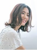 20代30代アッシュグレージュミディアムウルフ伸ばしかけ抜け感