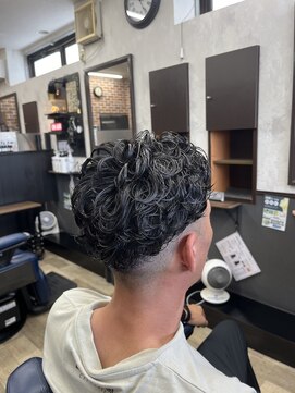 バーバ アンド ビューティーサロンヤマモト(Barber＆Beauty salon yamamoto) パーマ&ツーブロックフェードスタイル