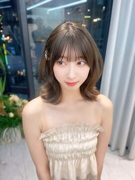 ヴェイ(VEYY.) ミルクティグレージュ