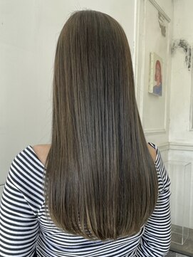 カムジーヘッドカミノウラ(COMEGHEAD KAMINOURA) ミルクティーベージュダブルカラーケアブリーチグレージュ40代