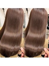 最高のツヤ髪メニュー。高濃度PLEX×髪質改善ストレート＆TOKIOでダメージを抑えて艶と強度が続く上質ケア
