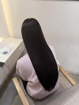 ラビス クローバー(Lovis clover) Miki 髪質改善　ツヤ髪スタイル