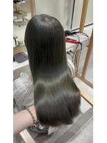 ジーナ サンシャイン通り池袋(Zina) ブリーチなしオリーブ多めカラー【Zina YOSHIKI】
