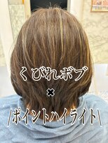 ヘアーデザインムーヴ(Hair design MOVE) 白髪ぼかしハイライト ショートボブ