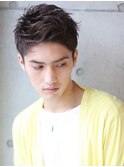 ツーブロック×束感毛流れアップバングショート