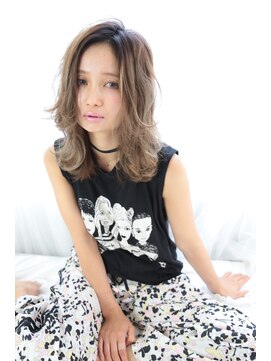 フェリシータ 緑地公園店(felicita) パーソナルカラー☆彡センターパートエアリーロブ