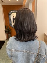 アテナ(ATENA) 切りっぱなしミディボブ