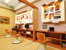 ヘアーアンドメイク シエスタ(hair＆make siesta)の雰囲気（DVDを見ながらカット出来るキッズルーム♪盛岡では稀な広さ！）