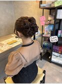 お呼ばれヘアセット大人可愛いお団子ヘアリボンヘアアレンジ