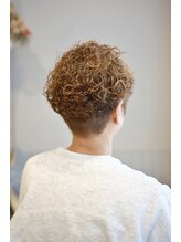 エル トゥー エフ(el two ef)&nbsp;ショートプードルパーマ/刈上げ女子/マッシュ/20代/30代/40代