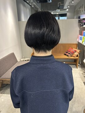 ミリ(milli Produce by ITAKURA) オトナの前下がりショート