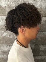 ニアウ 新宿(Niau)&nbsp;MEN’S/リバースセンターパート/ニュアンスパーマ/新宿