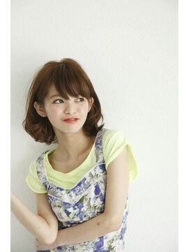 ルカ(Luca) 【ハッピーオーラ全開☆】 透け感バング × 耳かけミディ